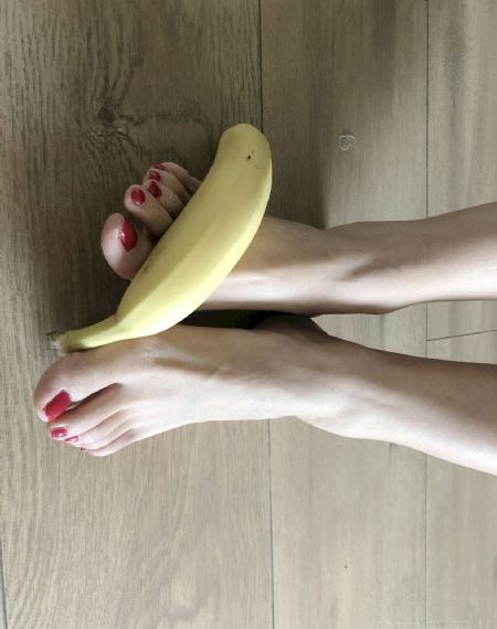 人妻扶着欧美黑人巨大坐下_HD在线观看电视